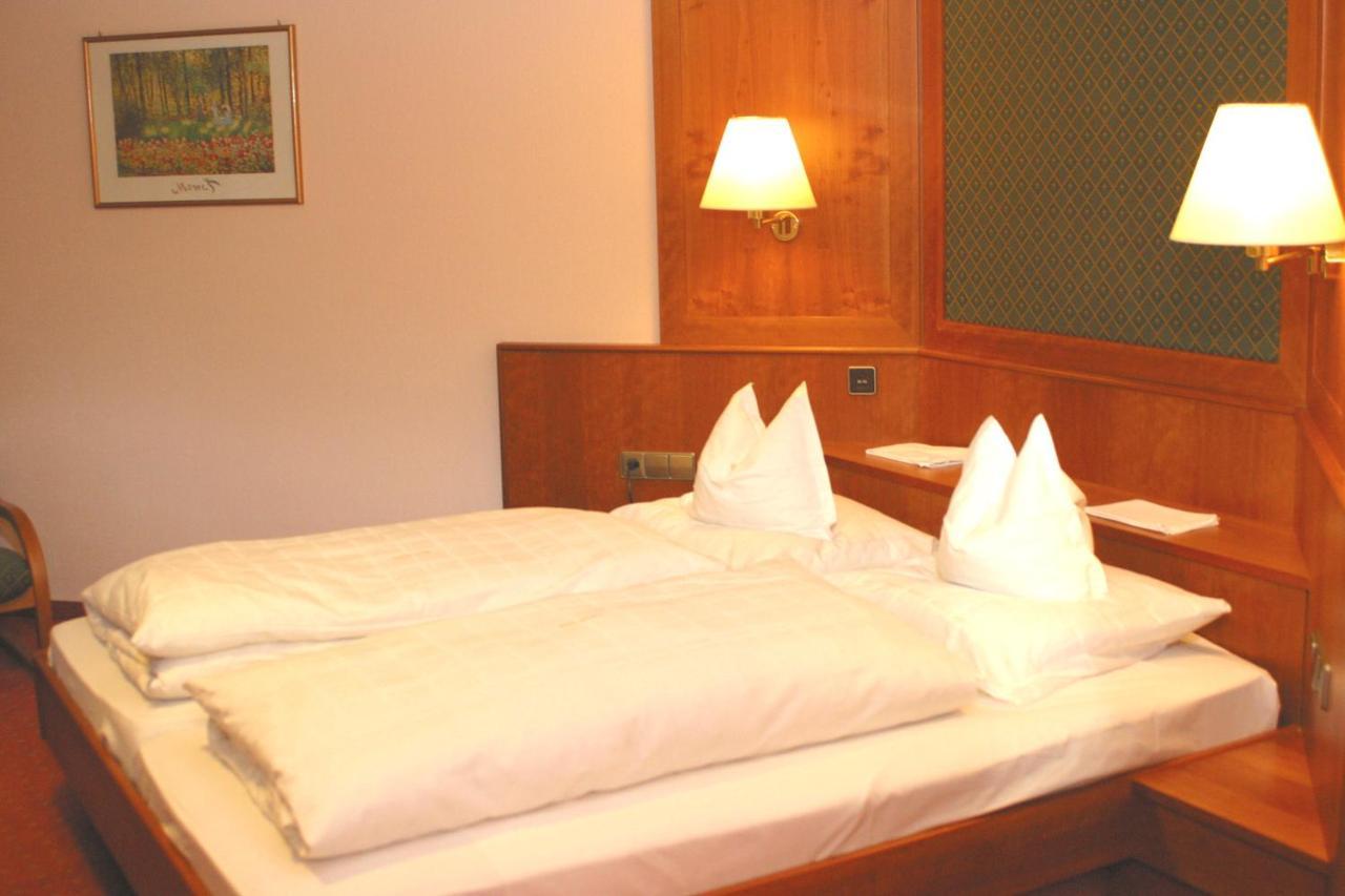 Hotel Ochsen Hoefen an der Enz Ngoại thất bức ảnh