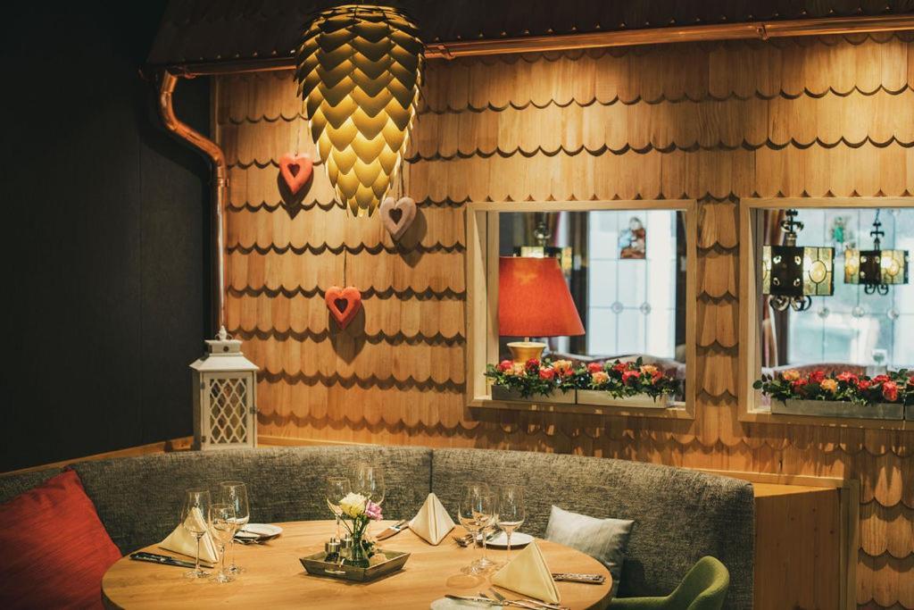 Hotel Ochsen Hoefen an der Enz Ngoại thất bức ảnh
