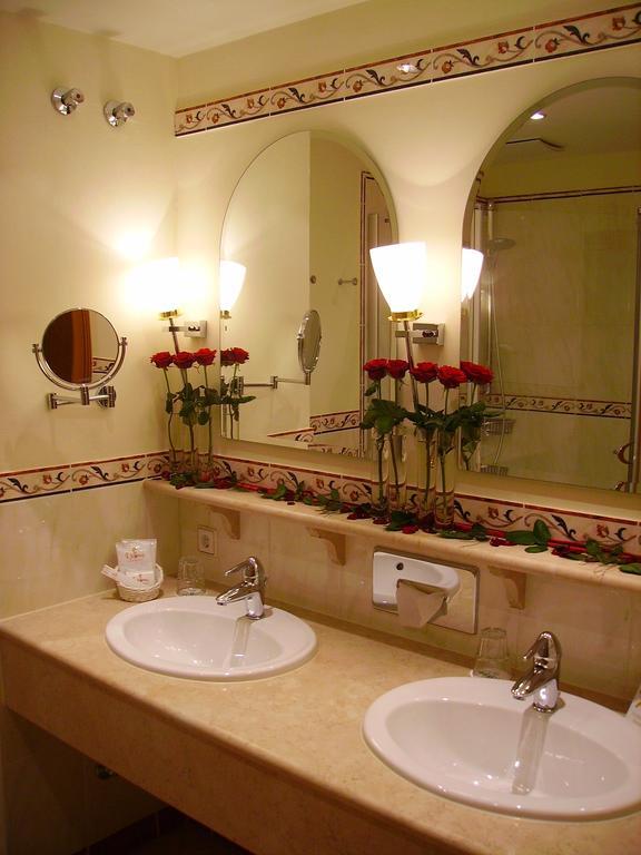 Hotel Ochsen Hoefen an der Enz Ngoại thất bức ảnh